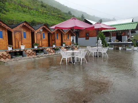 Anini with river view
